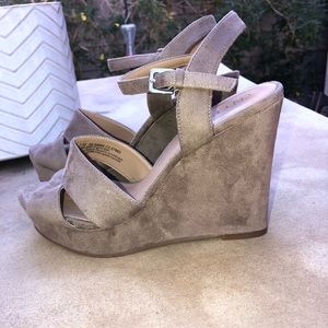 Worn once! Taupe platforms!